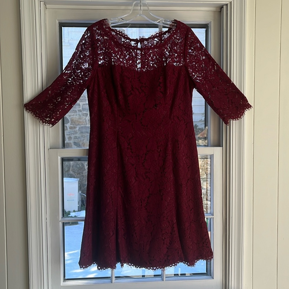 ELIZA J LACE COCKTAIL DRESS SIZE 12 WINE